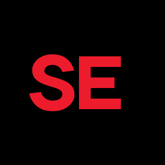 Logo rouge 'SE' sur fond noir, stylisé pour un impact visuel fort.